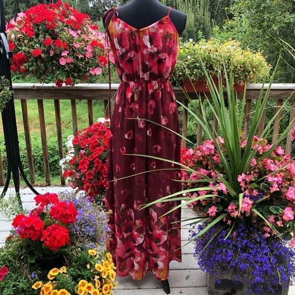 Red Floral Chiffon Maxi Dress - Picture 2 of 8
